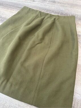 Vintage Chaus Olive Pencil Skirt Polyester Blend, Slim Fit, High Waist, Size 10